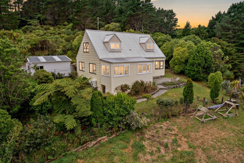 445 Horokiwi Road, Horokiwi, Wellington - Carousel 1