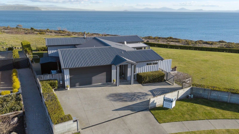 43 Victory Drive, Wharewaka, Taupo - Carousel 1