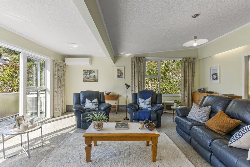 16 Tamar Street, Island Bay, Wellington - Carousel 2