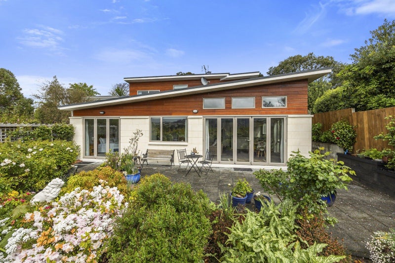 88 Cannington Road, Maori Hill, Dunedin - Carousel 2