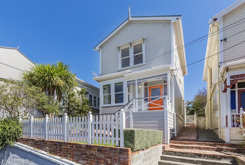 8 Stanley Street, Berhampore, Wellington - Carousel 1