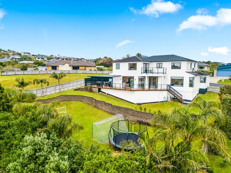48 Roberta Crescent, Orewa, Orewa - Carousel 2