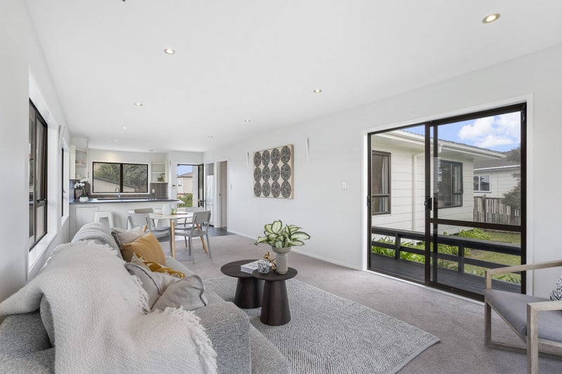 18 Halyard Place, Te Atatu Peninsula, Auckland - Carousel 2