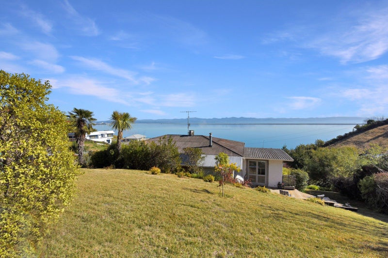8 Tui Glen Road, Atawhai, Nelson - Carousel 2