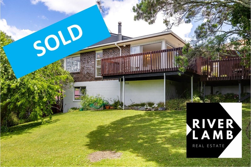 27 Redwing Street, Browns Bay, Auckland - Carousel 1