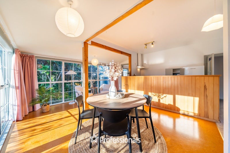 124 Tutere Street, Waikanae Beach, Waikanae - Carousel 2