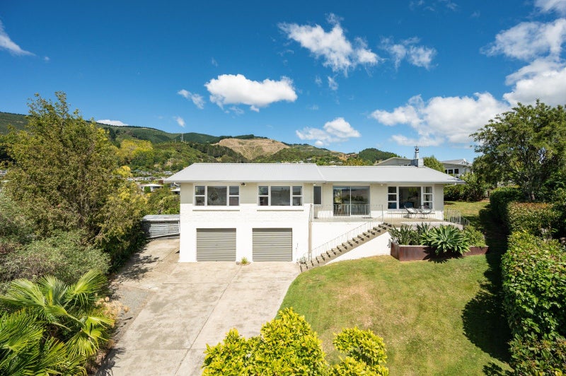 7 Chartwell Place, Richmond, Richmond - Carousel 1