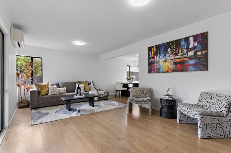 2/9 Wharf Road, Te Atatū Peninsula, Auckland - Carousel 2