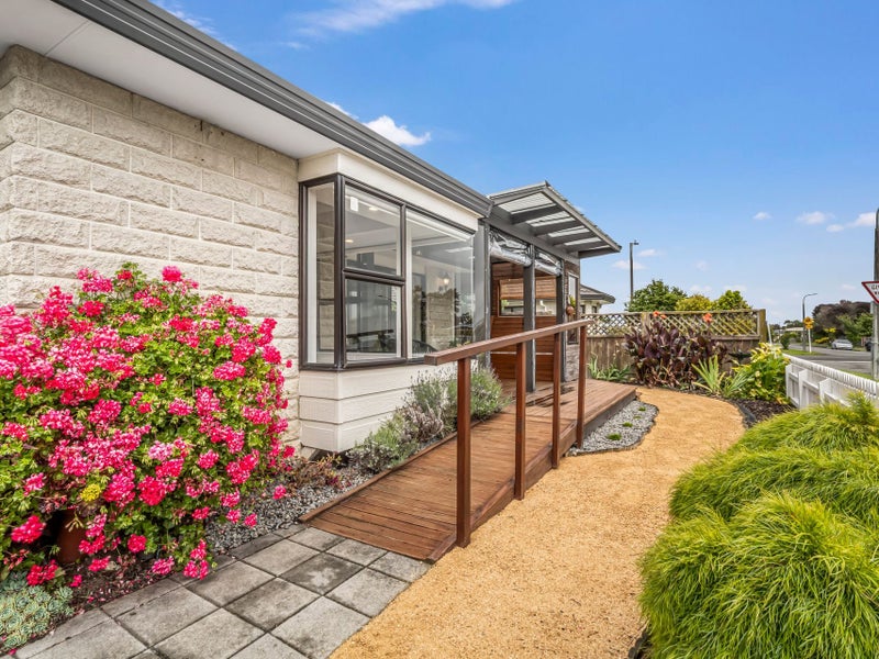 2A Belvedere Crescent, Takaro, Palmerston North - Carousel 2
