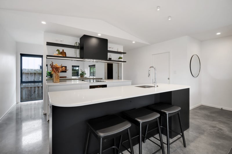 65 Bayly Road, Blagdon, New Plymouth - Carousel 2