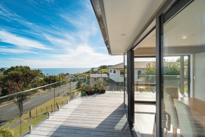 64 Stratford Drive, Moana, Cable Bay - Carousel 1