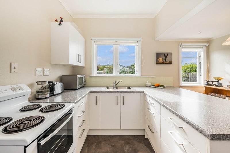 4 Nathan Avenue, Paraparaumu Beach, Paraparaumu - Carousel 2