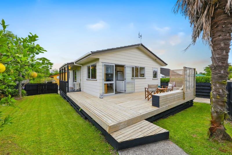 2/16 Crosby Road, West Harbour, Auckland - Carousel 1