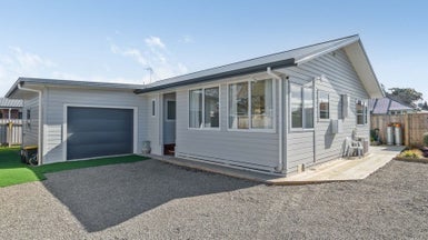 30A Sussex Street, Masterton, Masterton - Carousel 1