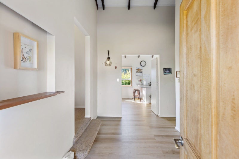 9 Armstrong Grove, Hilltop, Taupo - Carousel 2