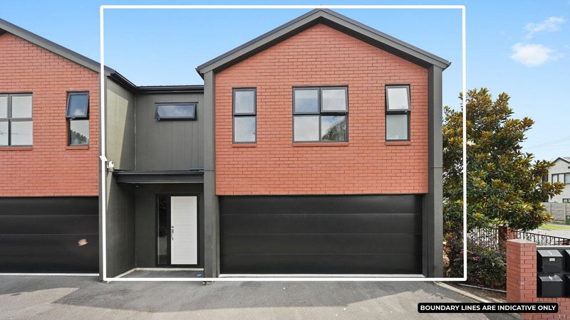 1/3 Charlemont Street, Whitiora, Hamilton - Carousel 1