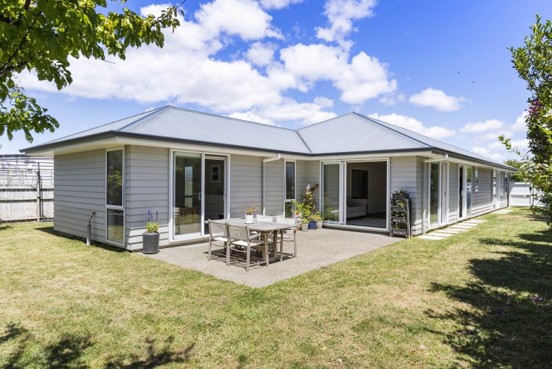 5 Jessie Rise, Riverhead, Riverhead - Carousel 1