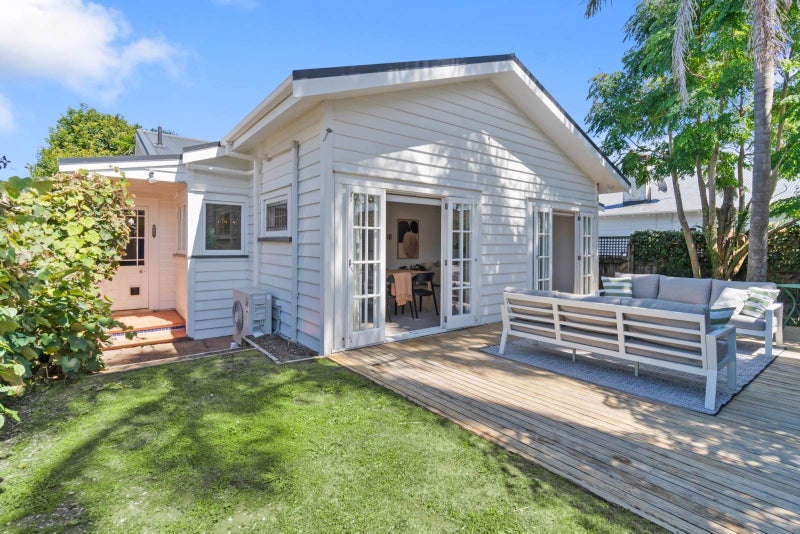 35 Ellerton Road, Mount Eden, Auckland - Carousel 22
