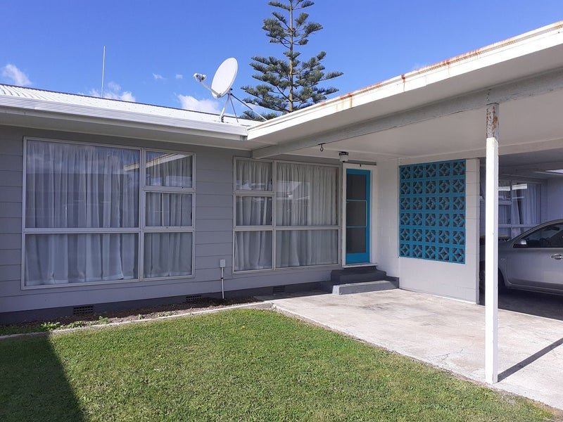 6 Russell Street, Feilding, Feilding - Carousel 1