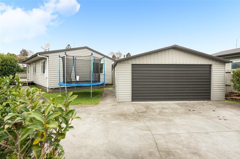 4 Kelvin Way, Judea, Tauranga - Carousel 1