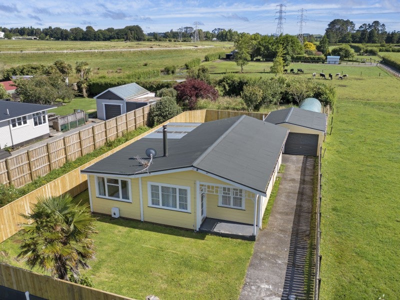 166 Pembroke Road, Stratford - Carousel 1