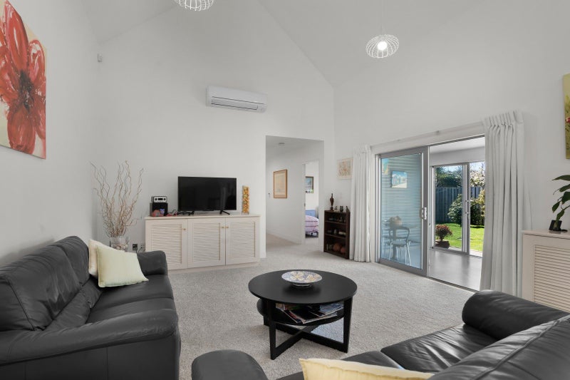 12 Burgundy Drive, Martinborough, Martinborough - Carousel 2