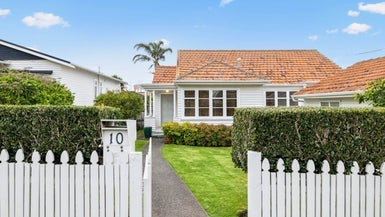 10 Peet Avenue, Royal Oak, Auckland - Carousel 1