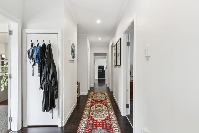 27 Lyndfield Lane, Newlands, Wellington - Carousel 2