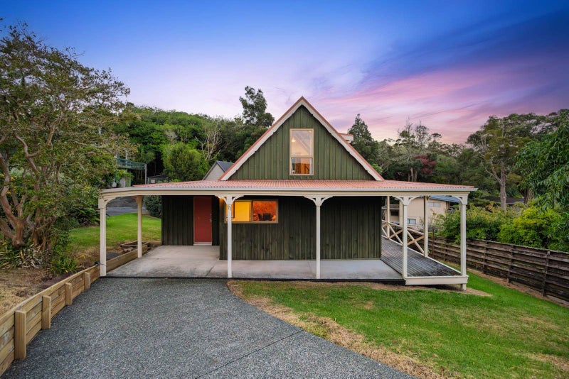 21 Mariners Grove, Algies Bay - Carousel 1