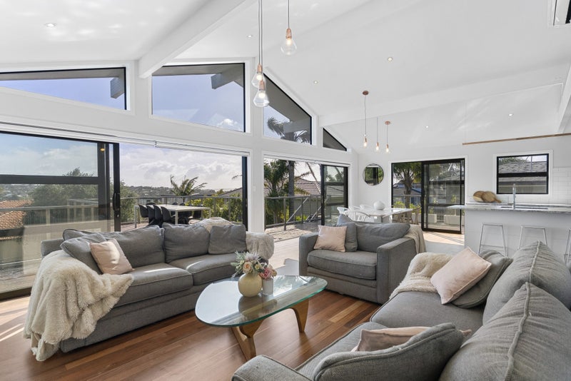 12 Hyde Road, Rothesay Bay, Auckland - Carousel 2