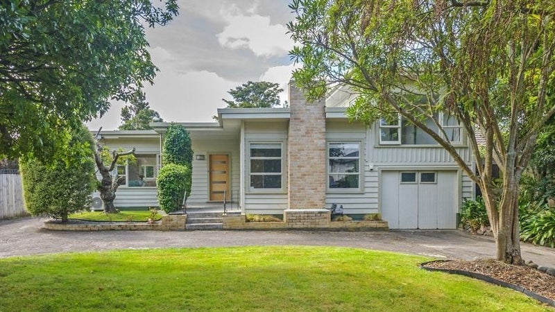 17 Manawatu Street, Hokowhitu, Palmerston North - Carousel 1