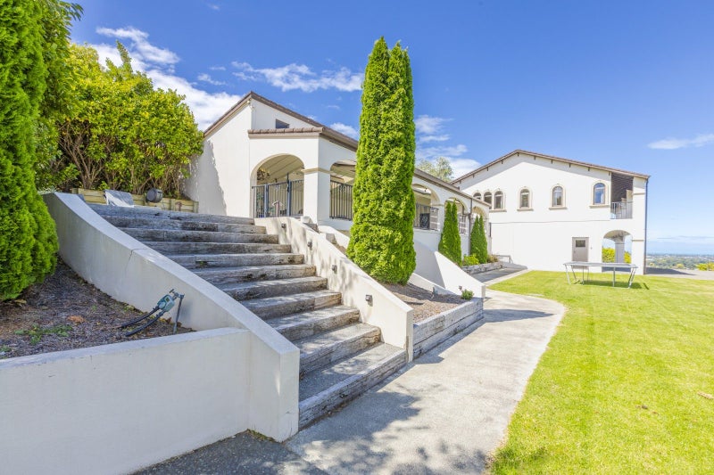 36 Cumberland Rise, Taradale, Napier - Carousel 2