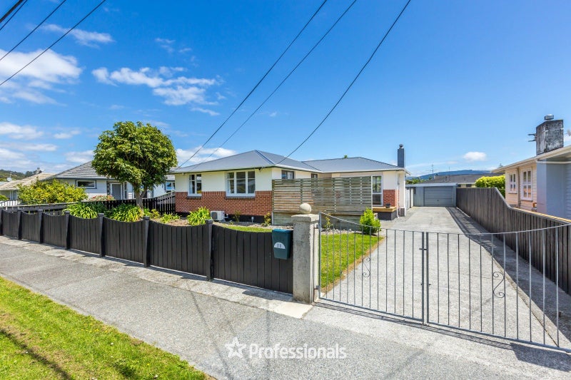 23 Charles Street, Clouston Park, Upper Hutt - Carousel 2
