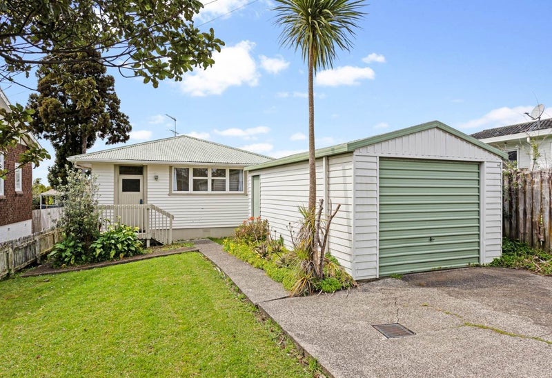 4A Willerton Avenue, New Lynn, Waitakere City, Auckland - Carousel 2