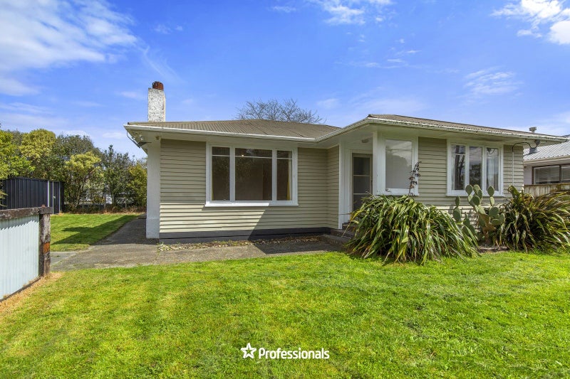 18 Titoki Road, Raumati Beach, Paraparaumu - Carousel 1
