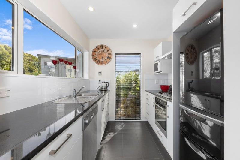 36E Erlestoke Crescent, Churton Park, Wellington - Carousel 2