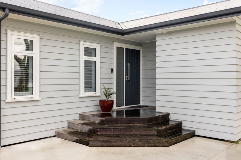 57 Brookfield Street, Hamilton East, Hamilton - Carousel 2