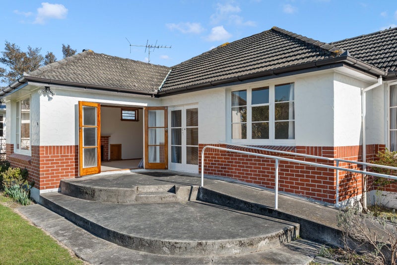 6 Grey Street, Martinborough - Carousel 2