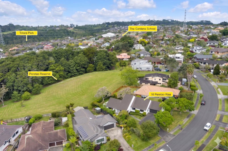 16 Peretao Rise, The Gardens, Auckland - Carousel 1