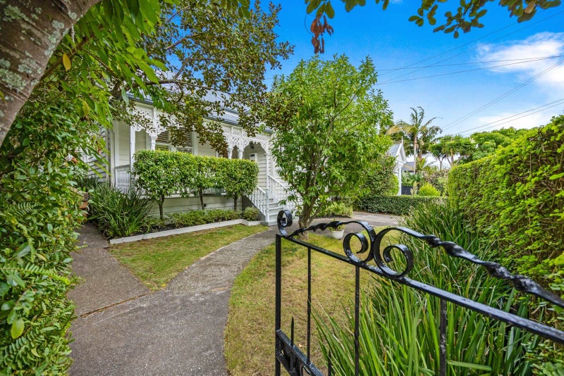 6 King Edward Street, Mount Eden, Auckland - Carousel 1