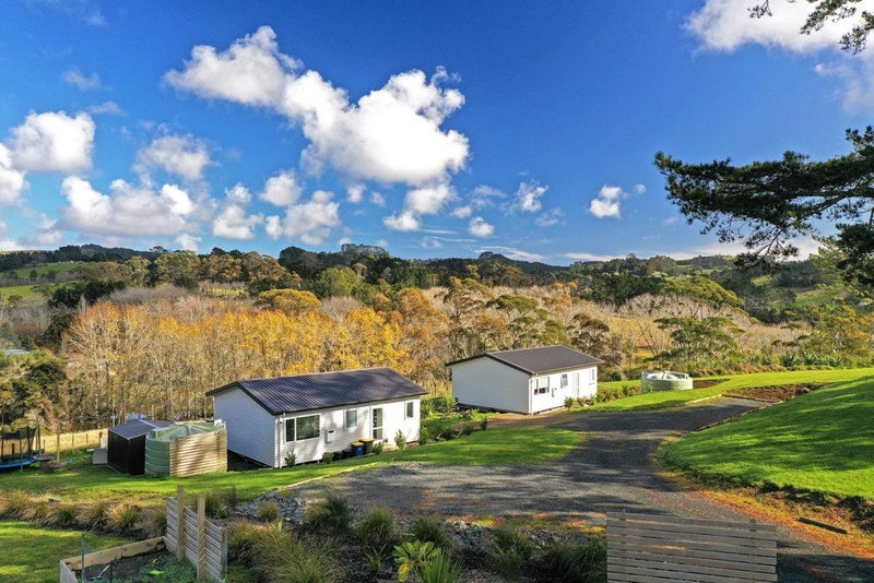 206C Tawa Road, Kumeū - Carousel 1