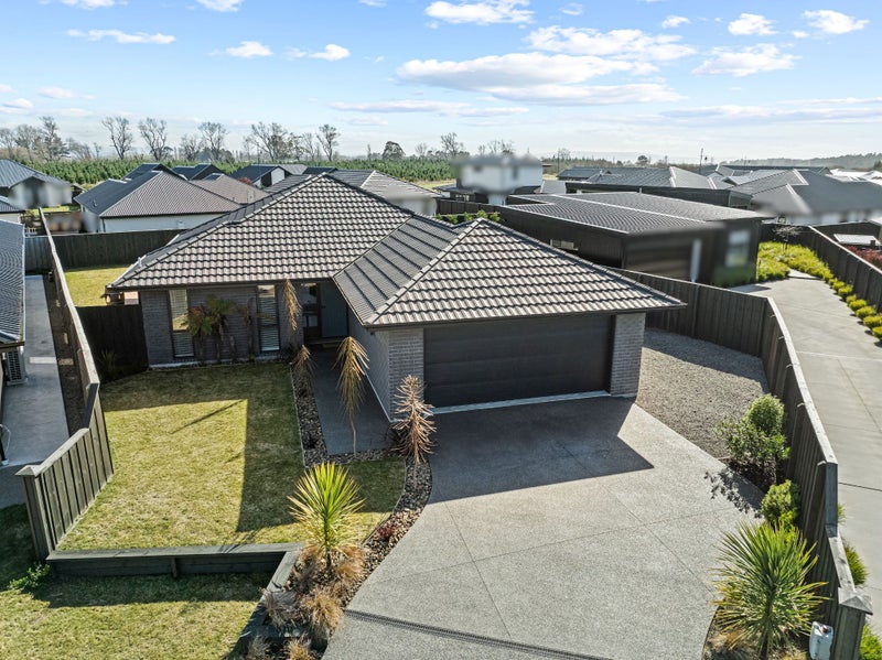 27 Helicon Street, Pegasus, Pegasus - Carousel 2