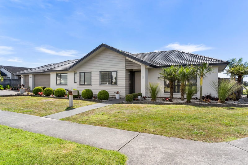1 Creda Road, Wattle Downs, Auckland - Carousel 1
