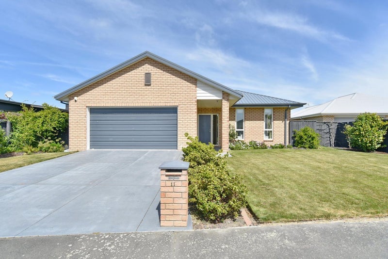 11 Maurice Stanton Place, Shirley, Christchurch - Carousel 1
