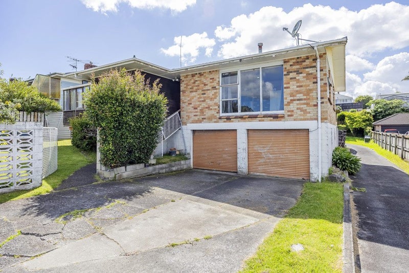 1/24 Lewis Road, Pakuranga, Auckland - Carousel 1