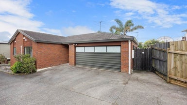 2/8 Patterson Street, Sandringham, Auckland - Carousel 1