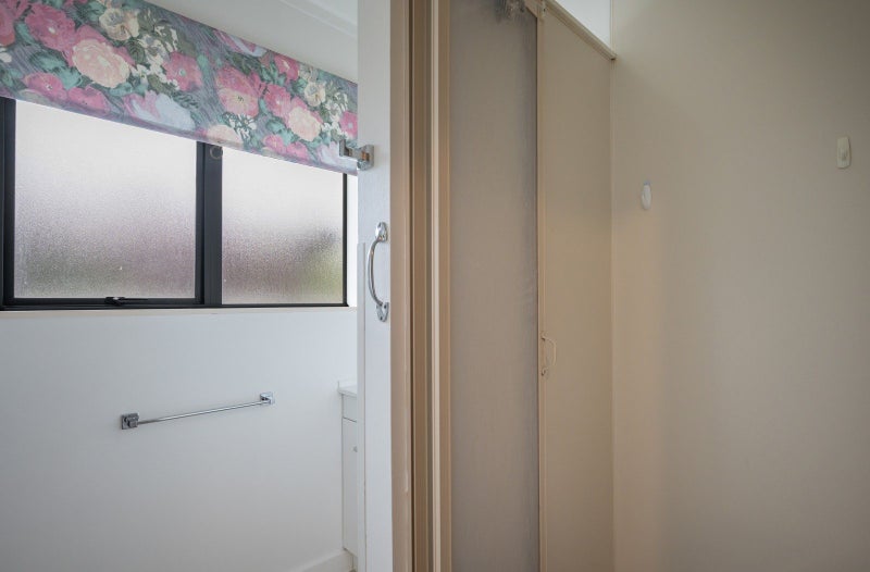 12 Hawthorn Way, Richmond, Richmond - Carousel 14