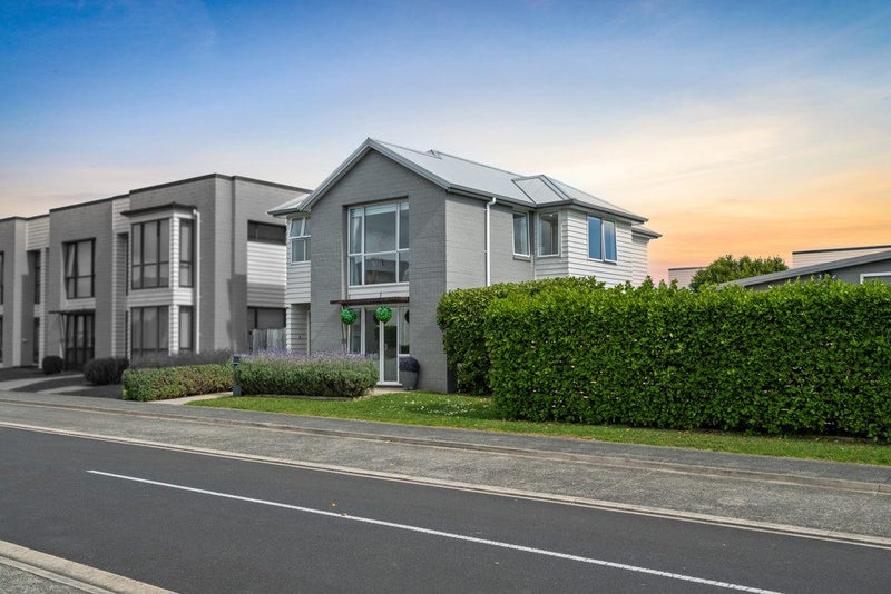16 Hakaro Way, Takanini, Auckland - Carousel 1