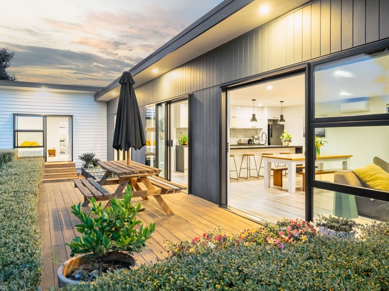 7A Bideford Place, Dallington, Christchurch - Carousel 1