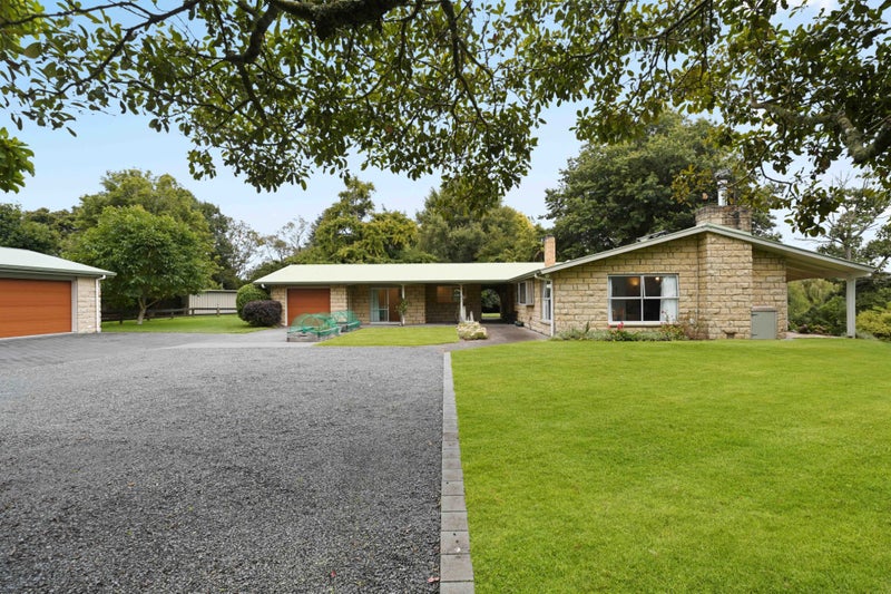 36 Fuchsia Lane, Tamahere, Hamilton - Carousel 1